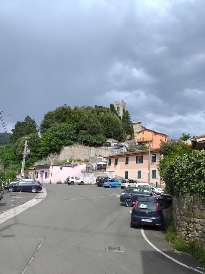 サルツァーナ Casa Di Vecchio Borgoヴィラ エクステリア 写真